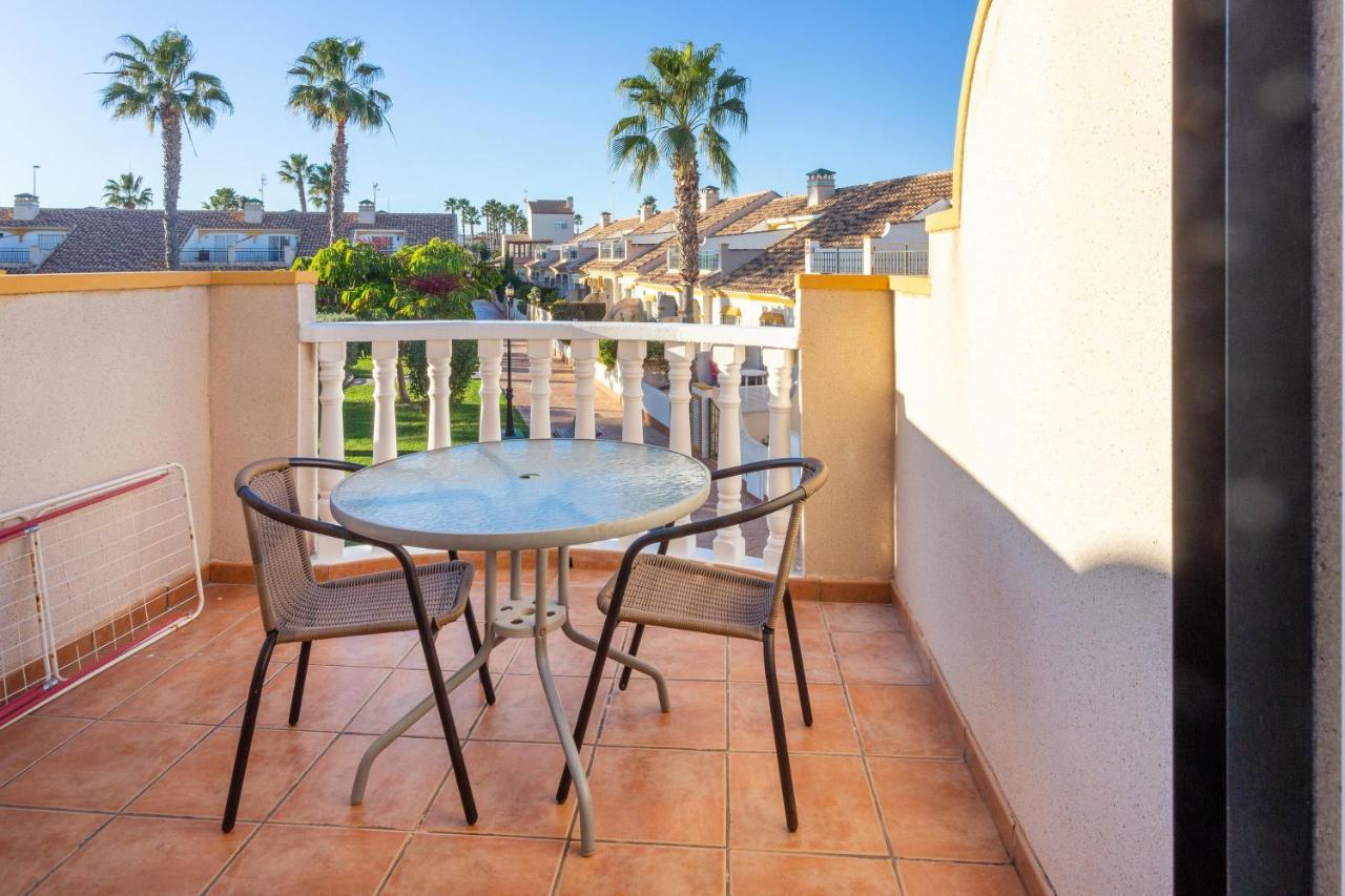 Villa Pool-Side Townhouse In Cabo Roig Orihuela Exterior foto