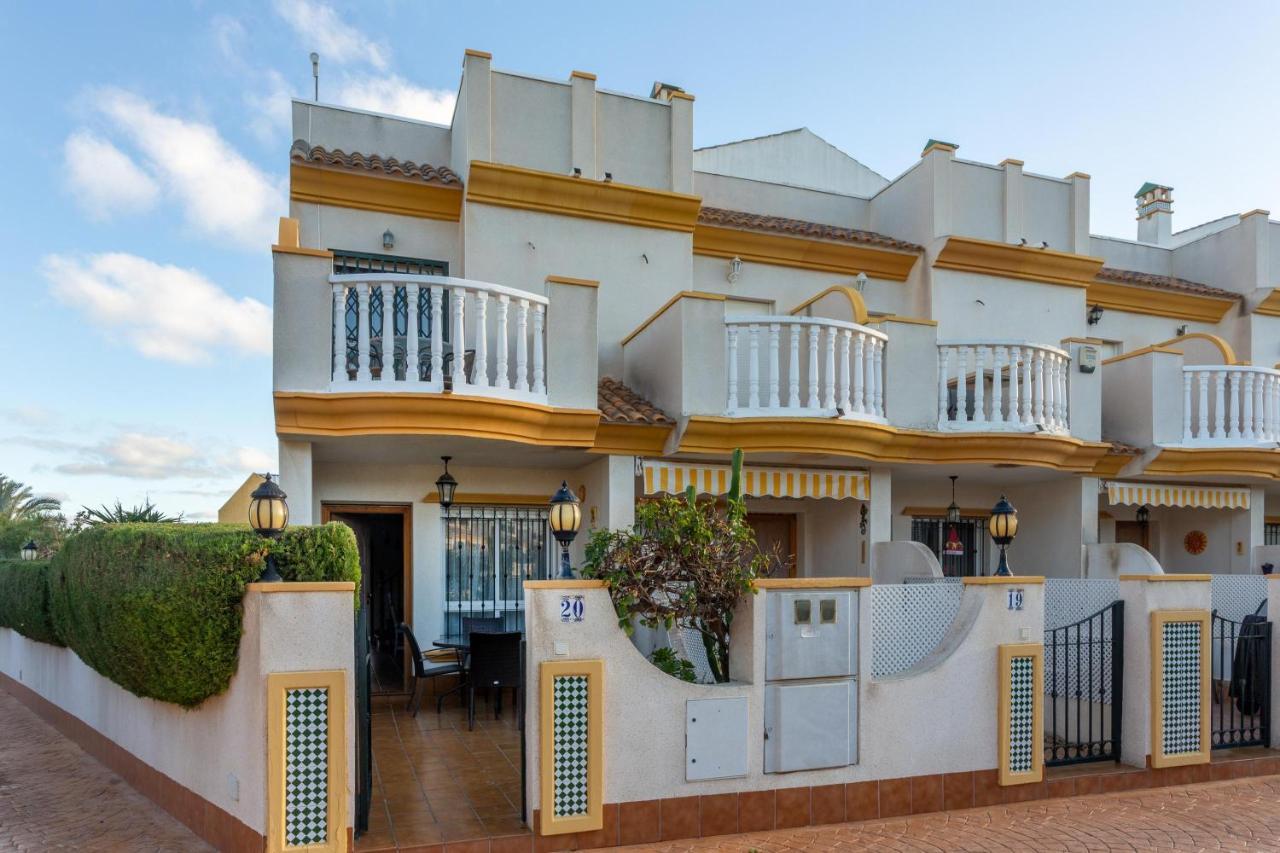 Villa Pool-Side Townhouse In Cabo Roig Orihuela Exterior foto